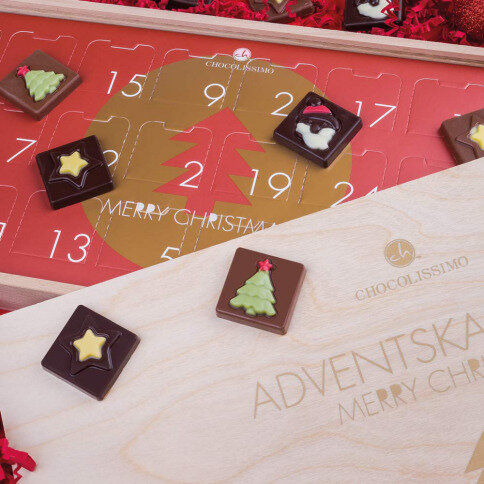 Adventskalender Merry Christmas - 24 Schokoladentäfelchen in Holzkästchen