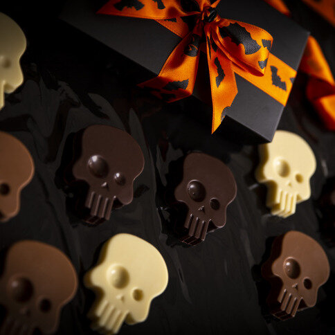 ChocoSchädel - Halloween - Halloween Schädel aus weißer, Vollmilch- und Zartbitterschokolade