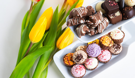 Abwechslungsreiches Set von Schokoladenbonbons als Geschenk