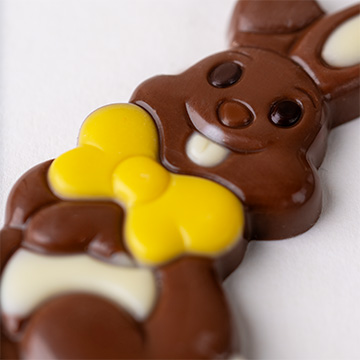 Detailliert ausgeführter Hase aus hochwertiger belgischer Schokolade für Ostern