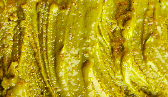 Pasta aus Pistazin als Pralinenfüllung im Dubai Style