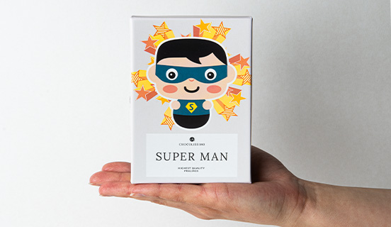 Dekorative Pralinenbox für den Super-Mann