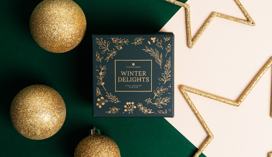 Schokoladenpralinen mit Weihnachtsmotiv verziert