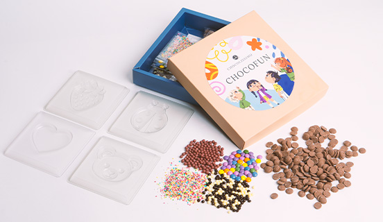Bestandteile des Sets f&uuml;r Kinder zum Herstellen von Pralinen