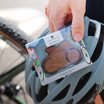 Ein Fahrrad aus Schokolade als Geschenk