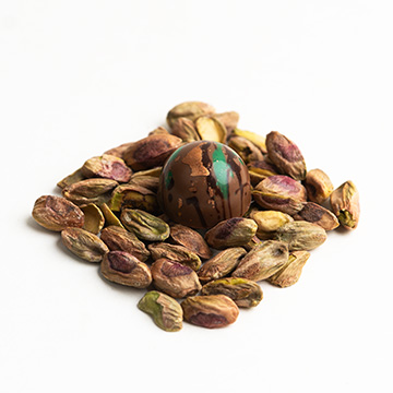 Dubai Praline umhüllt von Pistazien
