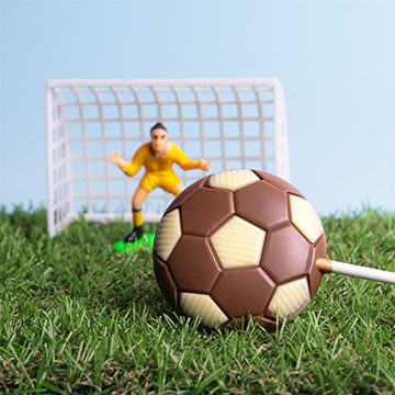 Ein Lutscher aus belgischer Schokolade für einen Fußballfan