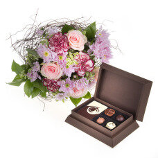 Blumenstrauß und FirstSelection Mini