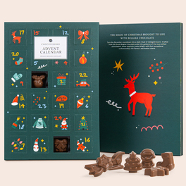Grüner Adventskalender mit Figuren