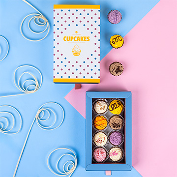 8 Schokoladenpralinen in Form von amerikanischen Cupcakes