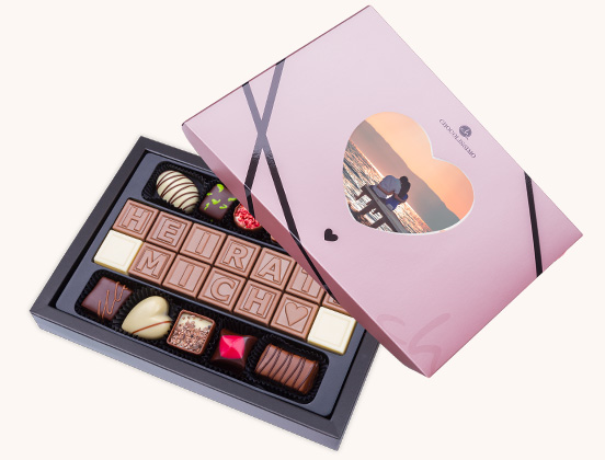 Einzigartige Merkmale eines Schokoladentelegramms in einem Umschlag zum Valentinstag