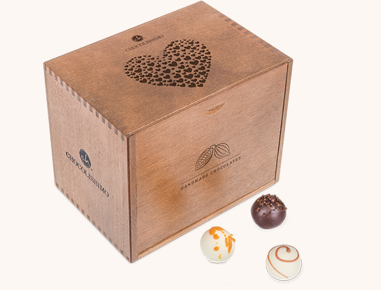 Besonderheiten eines Pralinen-Sets in einer Holzbox zum Valentinstag