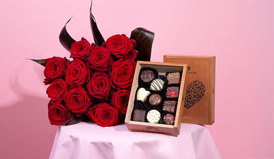 Dekorative Schachtel für Pralinen zum Valentinstag mit Gravurmöglichkeit